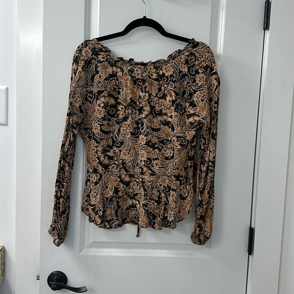 Perfect fall top! - Picture 4 of 4